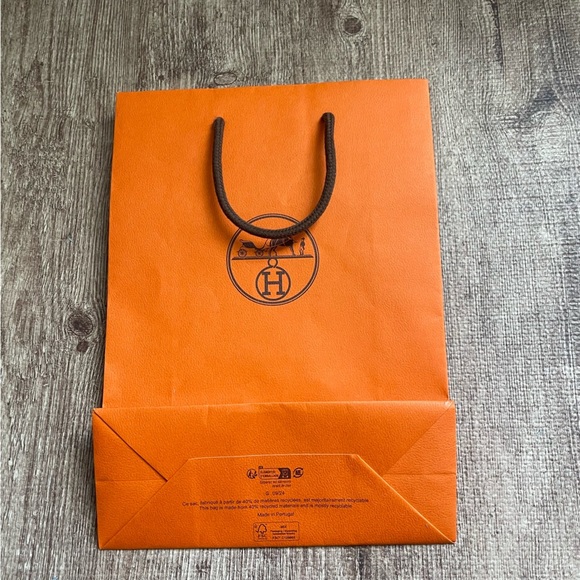 Hermes Paper Shopping Bag Medium - Picture 2 of 2